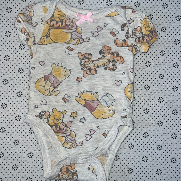 🛍CUTE Little BABIES OUTFIT SIZE 0-3 MONTHS 🛍 - Picture 1 of 4